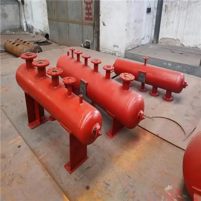 平舆分集水器安装高度